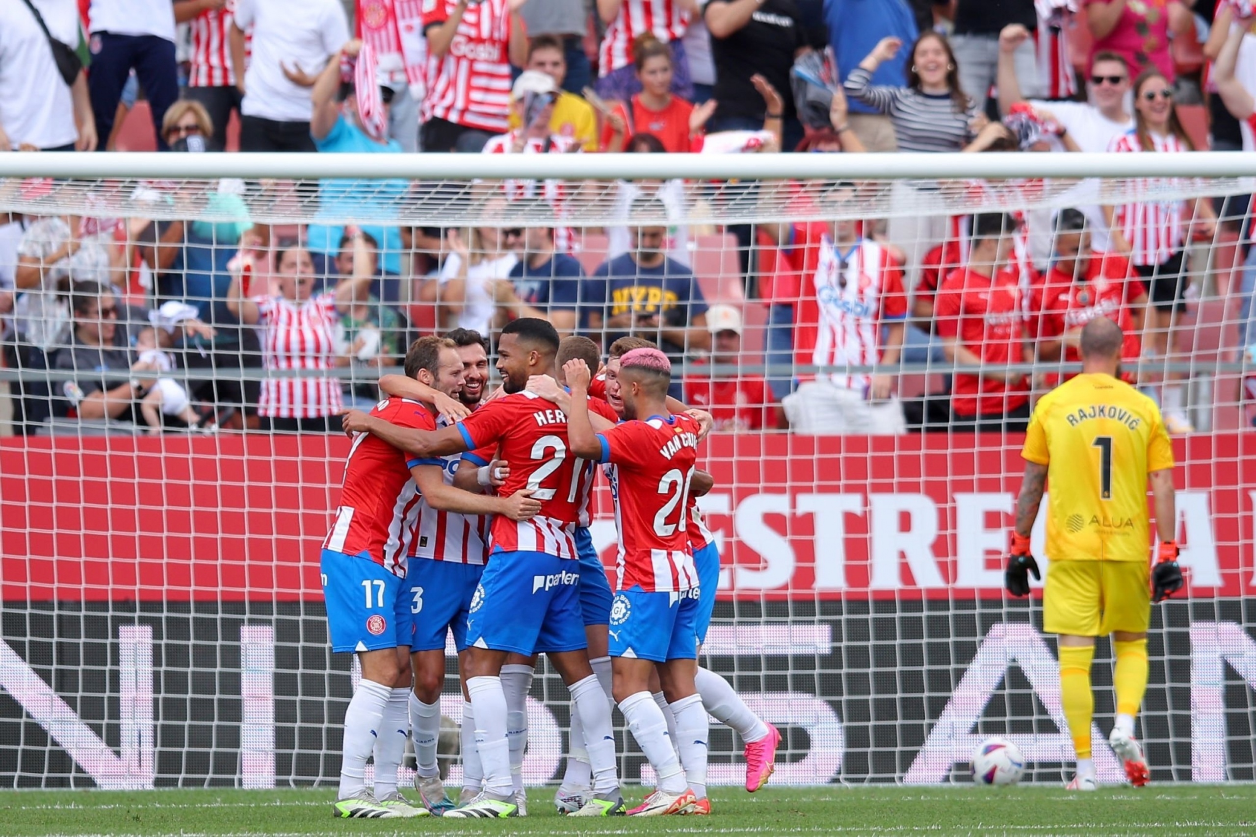 Yangel Herrera marcó en la goleada del Girona - The Backhand Sports