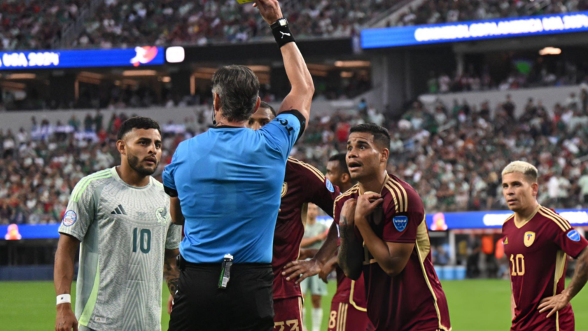 Cuatro futbolistas venezolanos apercibidos para enfrentar a Jamaica