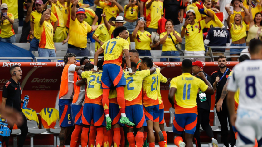 Colombia goleó a Costa Rica y clasificó a cuartos