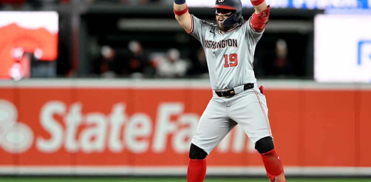 Andrés Chaparro debutó en MLB con tres doble