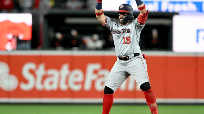 Andrés Chaparro debutó en MLB con tres doble