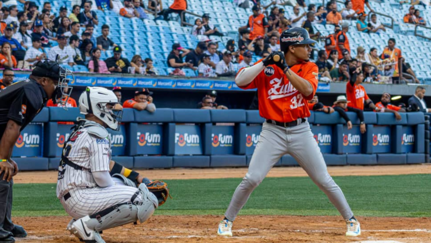 Leones rugió fuerte ante Águilas en el Monumental