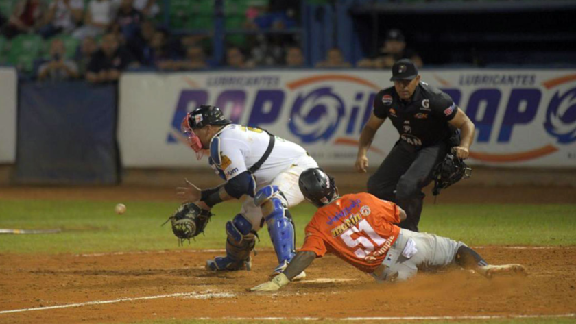 Águilas acabó con la racha de Tigres con su segundo triunfo al hilo