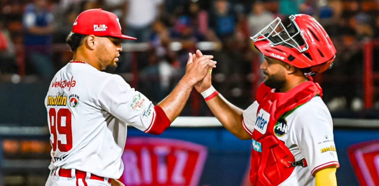 Cardenales quedó a un out del "no hitter" ante Tiburones