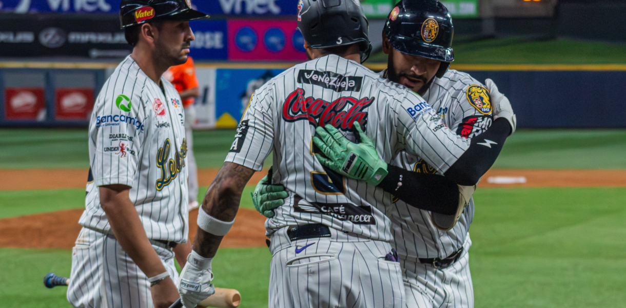 Leones barrió a las Águilas en el Monumental