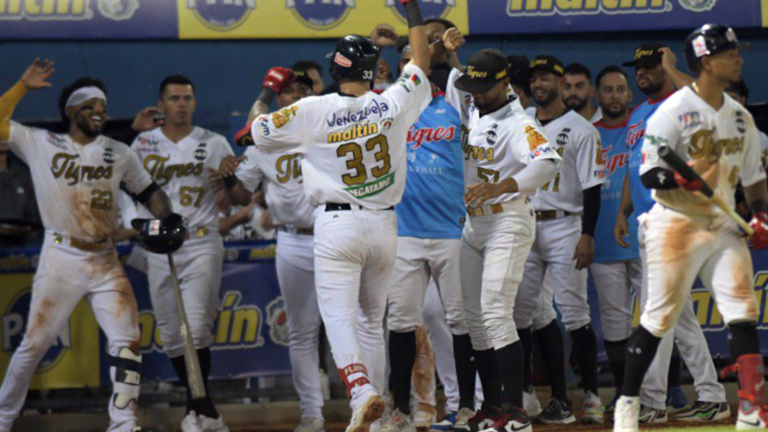 Tigres aplastó a Caribes en Maracay