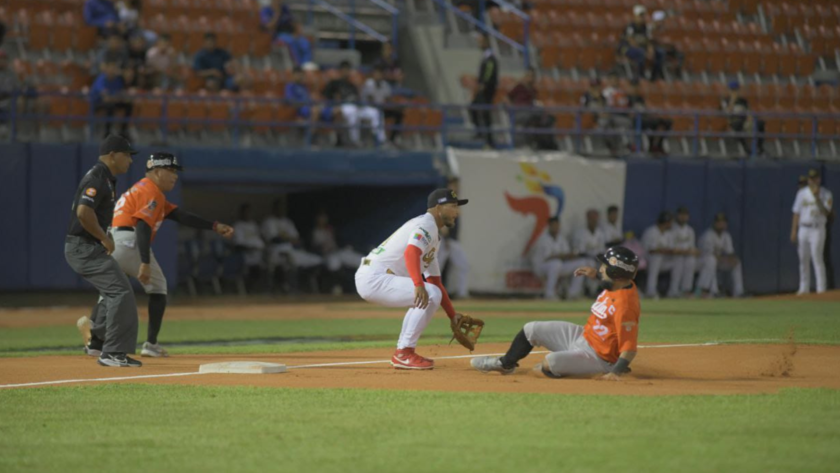 Águilas voló sobre Tigres y llegó a cinco triunfos seguidos