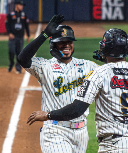 Leones barrió a Caribes en el Monumental