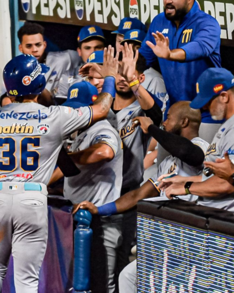 Magallanes extendió ante Cardenales su racha de triunfos