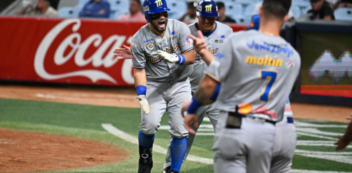 Magallanes domó Leones con una paliza monumental