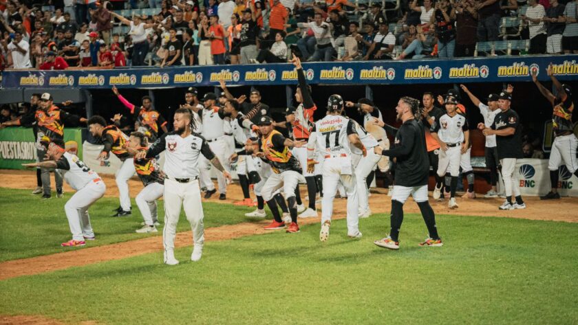 Águilas remontó y voló sobre Tigres en Maracaibo