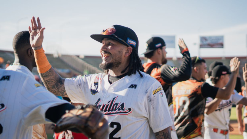 Águilas venció a Tiburones en un milagroso Juego de la Chinita