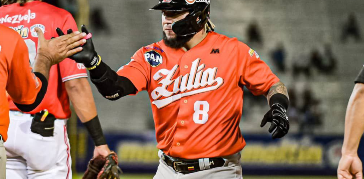 Águilas frenó a Bravos y logró su primer triunfo en el round robin