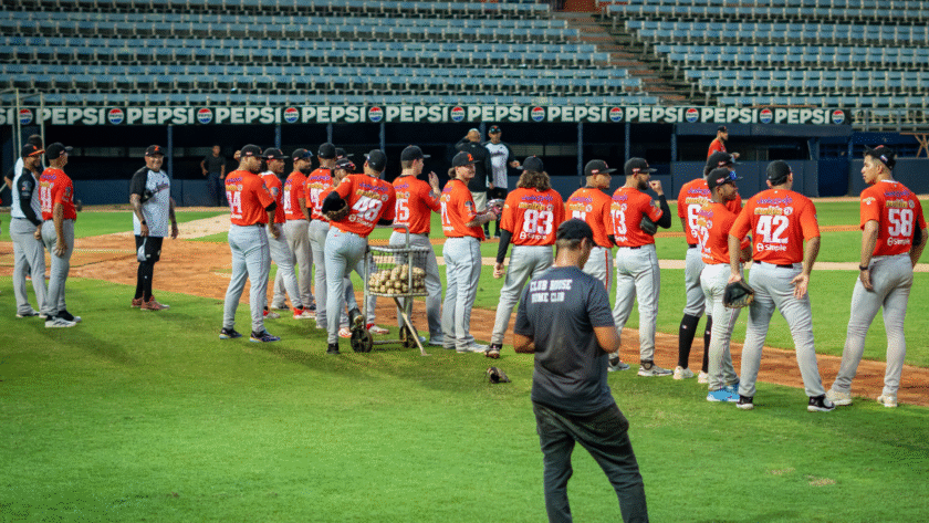 Águilas del Zulia afinan sus alas a menos de una semana de la LVBP 2025-26