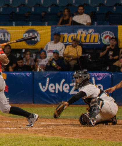 Águilas recupera el vuelo y derrota nuevamente a Tiburones