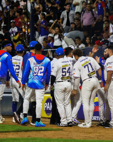 Tiburones dejó en el terreno del Universitario a Leones