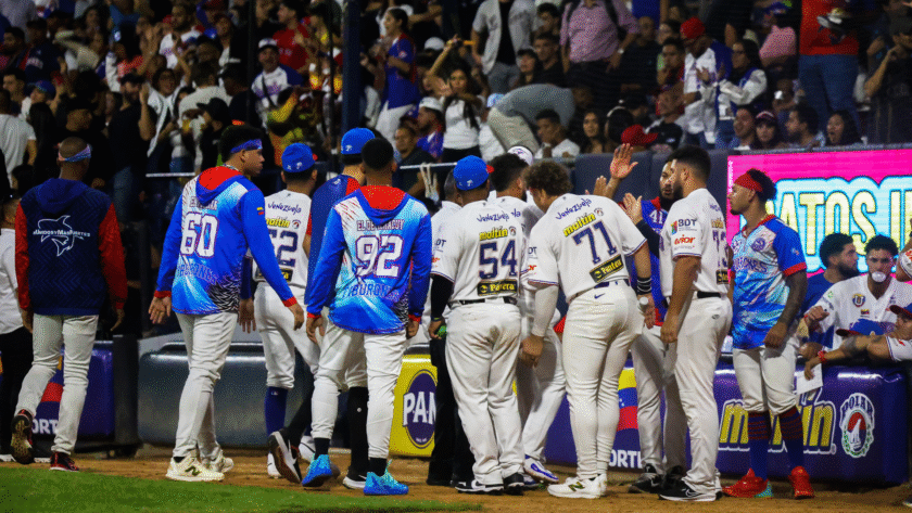 Tiburones dejó en el terreno del Universitario a Leones