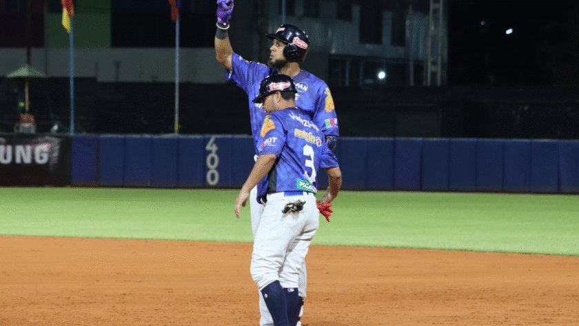 Tigres se impuso a Caribes y se afianzó en el liderato