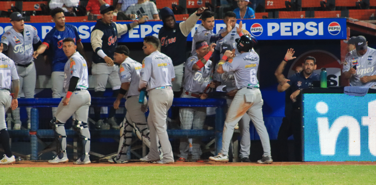 Tigres sorprendió a Cardenales en el inicio de la LVBP 2025-2026