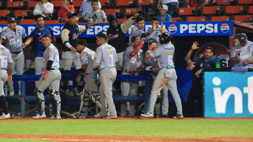 Tigres sorprendió a Cardenales en el inicio de la LVBP 2025-2026