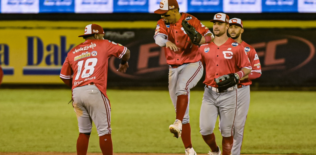 Cardenales de Lara extiende su dominio y vence nuevamente a Magallanes en Valencia