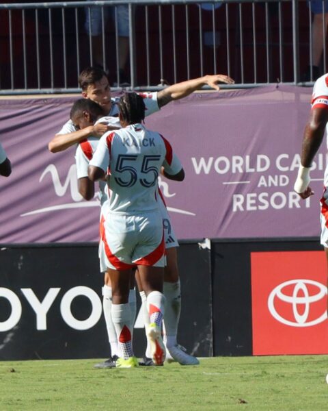 FC Dallas sigue la buena racha y derrotó 2-1 a Los Angeles Galaxy