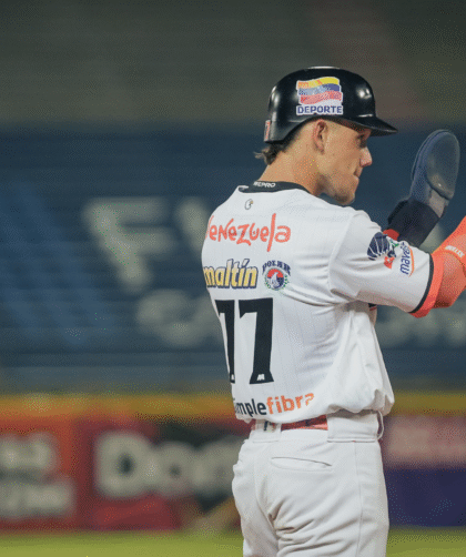 Águilas barrió a Tigres y se pone a medio juego del liderato