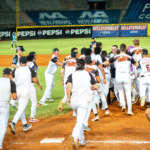 Águilas terreneó a Bravos en emocionante Amanecer Naranja