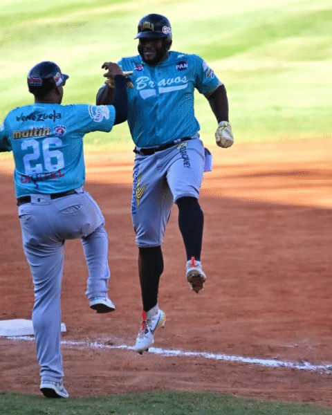 Bravos acabó con la fiesta de Águilas en el Juego de la Chinita
