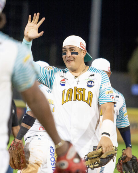 Bravos de Margarita dejan tendidos al Magallanes por segundo día en fila y barren la serie