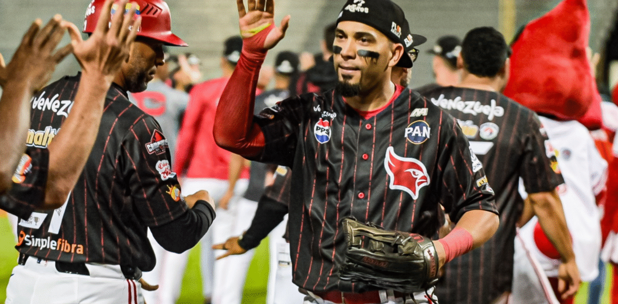 Cardenales derrotó a Tigres e hizo líder a las Águilas