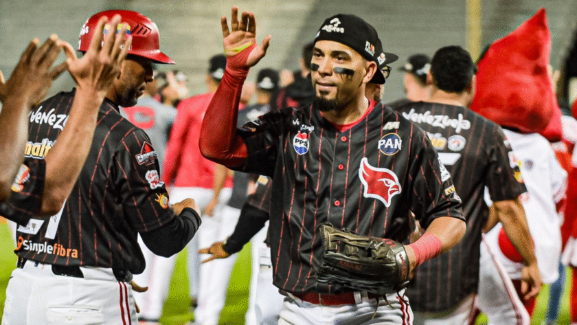 Cardenales derrotó a Tigres e hizo líder a las Águilas