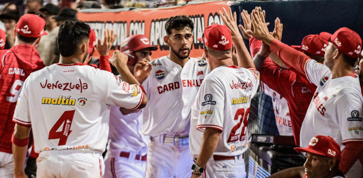 Cardenales pasó la escoba sobre Caribes y suma tres victorias seguidas