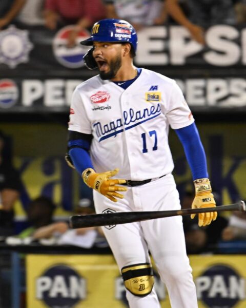 Con un jonrón de Sardiñas Magallanes deja en el terreno a Caracas