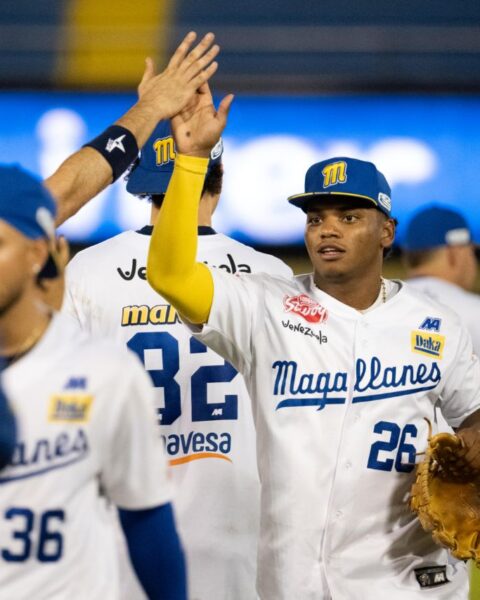 Magallanes mantiene su fortaleza en Valencia y derrota a Bravos