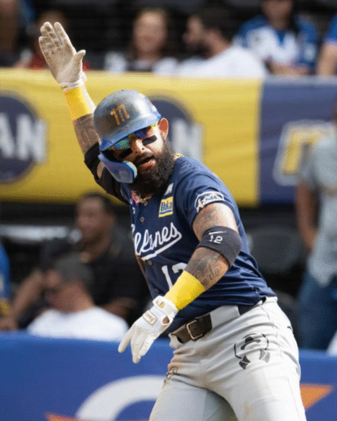 Magallanes se impone a Tiburones y suma seis triunfos en fila