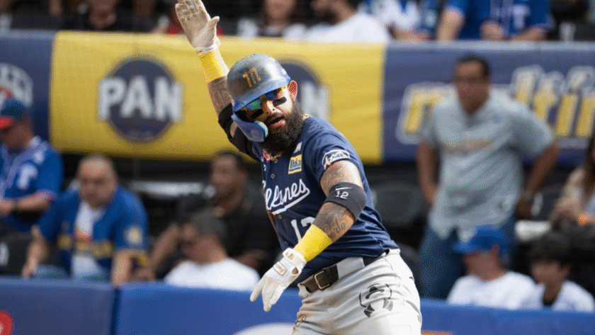Magallanes se impone a Tiburones y suma seis triunfos en fila