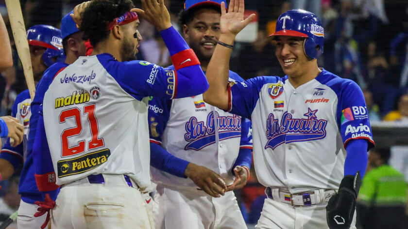 Tiburones doman al Magallanes con dosis de poder en el Universitario