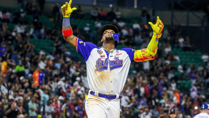 Tiburones superó a Leones con jonrón de Ronald Acuña Jr.