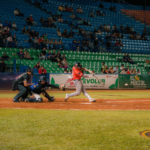 Águilas domó a Tigres en la noche histórica de Silvino Bracho