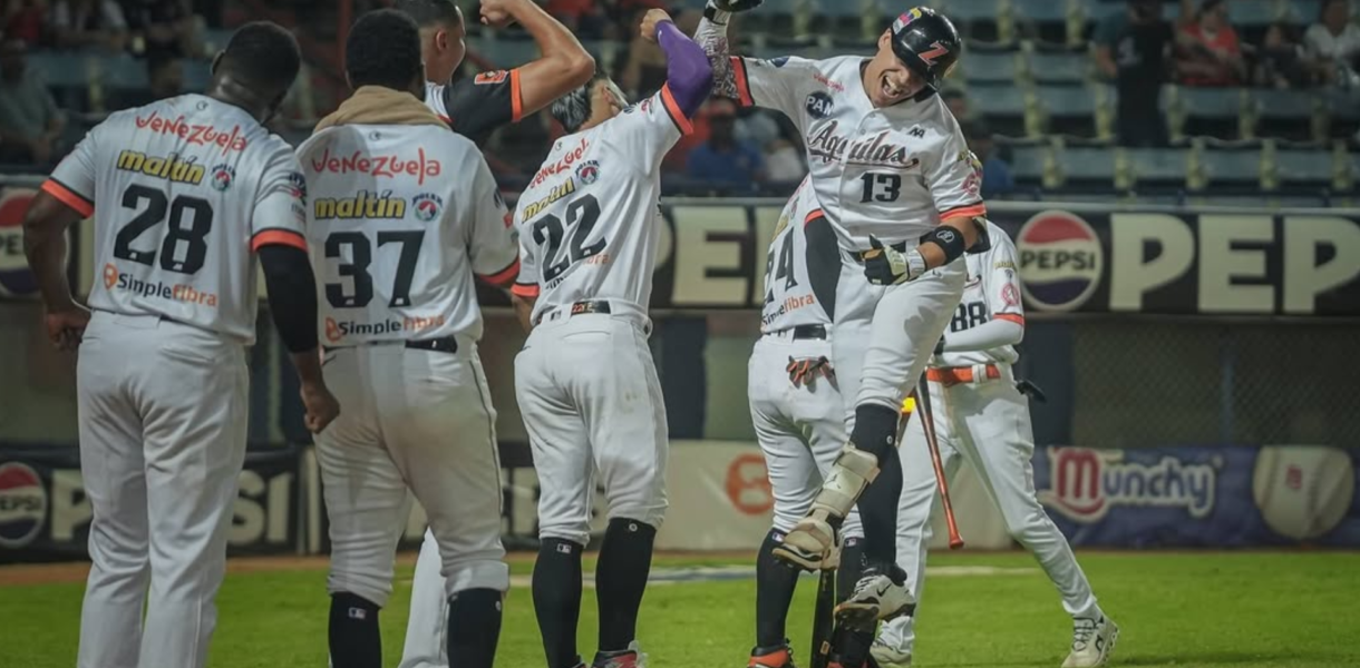 Águilas se impuso a Leones con un hermético trabajo de su bullpen
