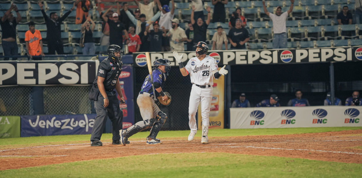 Águilas terreneó a Tigres y se acerca a la clasificación