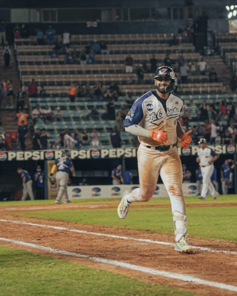 Arteaga se viste de héroe y las Águilas dejan en el terreno a Magallanes