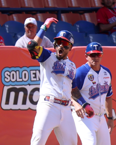 Cardenales arrolló a Tiburones y confirmó su pase al Round Robin