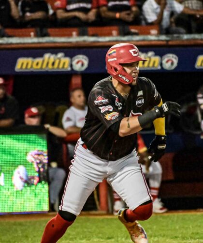 Cardenales controla a Tiburones y se queda con un sólido triunfo en casa