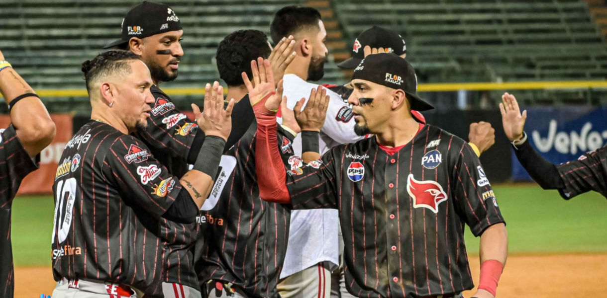 Cardenales impuso su vuelo con remontada frente a Caribes