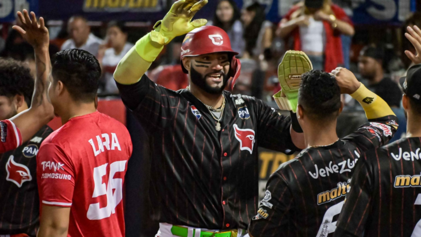 Cardenales picoteó a unas Águilas que van en caída libre