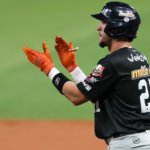 Caribes se impone y mantiene a Leones en el foso