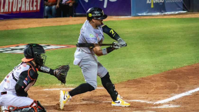 Leones rugió en Maracaibo y doblegó a Águilas