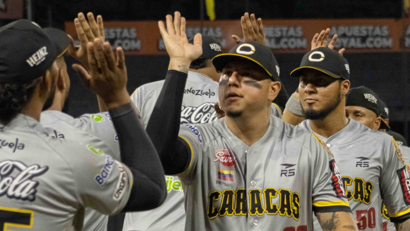 Leones rugió y silenció los bates de Tiburones